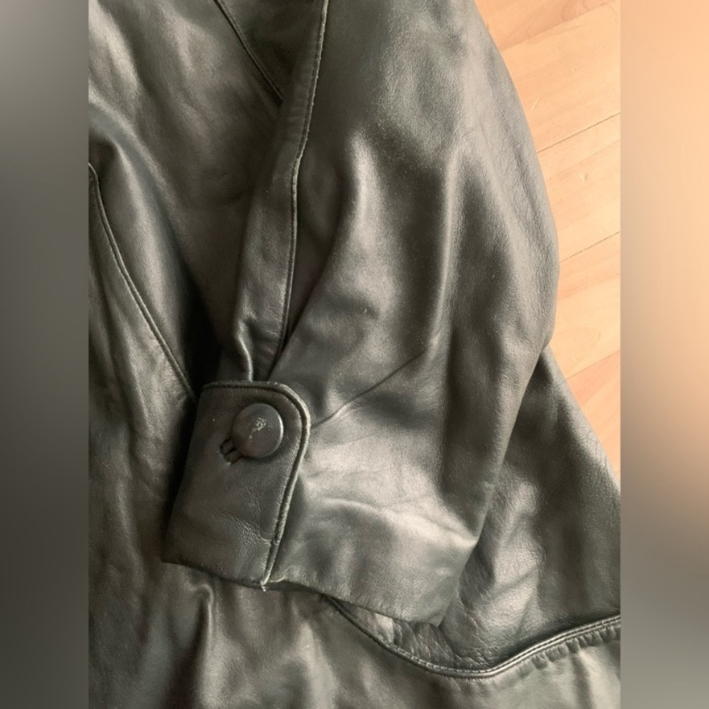 VINTAGE - Green Leather Coat with Genuine Fur Hood Oversized 90s Statement Coat - Picture 13 of 15
